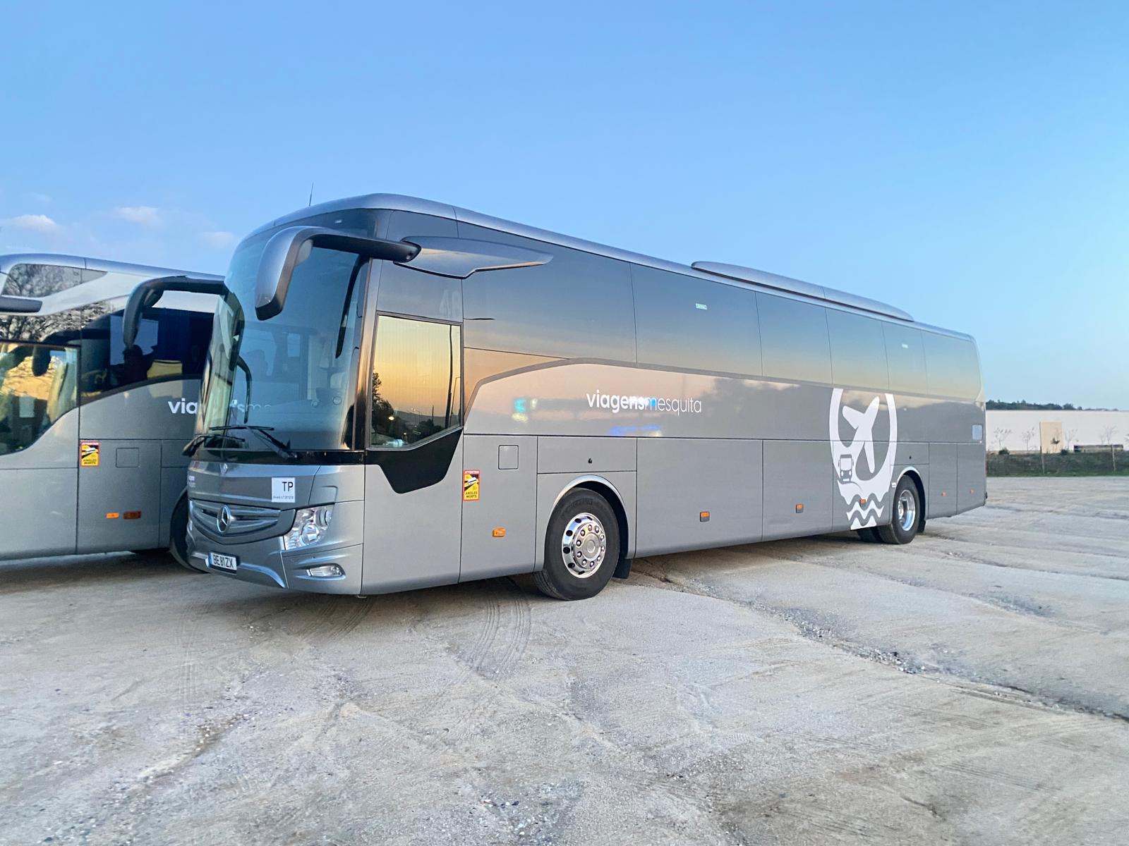 Autocarro Mercedes